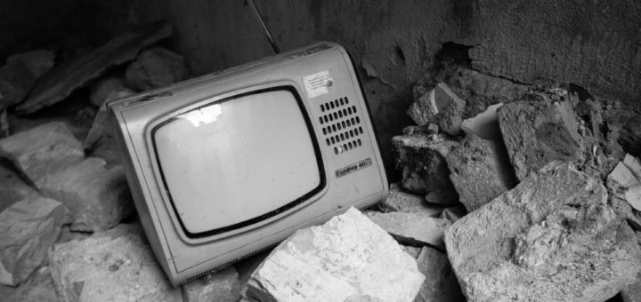 Télévision à la décharge